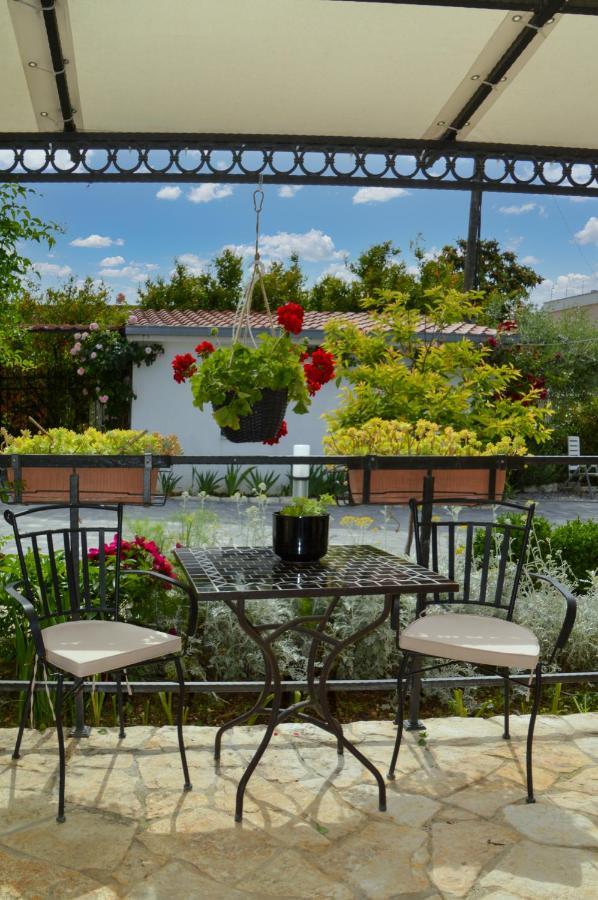 Issa Holiday Home - 3 Min Walk To Beach Kastela Exterior photo