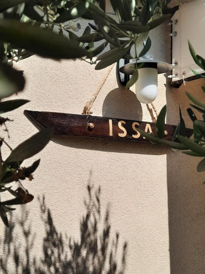 Issa Holiday Home - 3 Min Walk To Beach Kastela Exterior photo